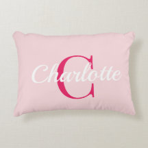 Almohada de dormitorio con monograma rosa Preppy y
