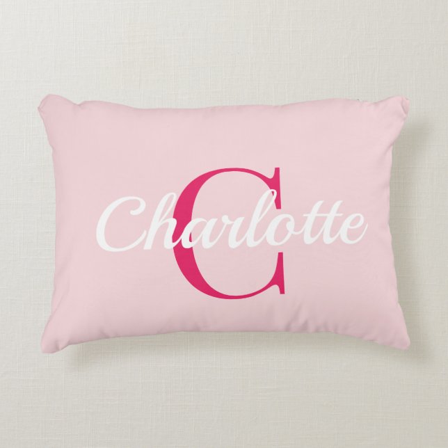 Almohada de dormitorio con monograma rosa Preppy y (Anverso)