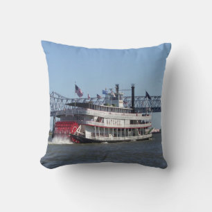 Almohada de dos caras con caballo y carruaje y bar