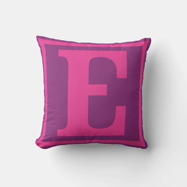 Almohada de "E", parte de la serie del AMOR (Anverso)