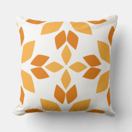 almohada de estampado floral marrón