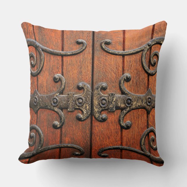 Almohada de estilo medieval con decoración gótica (Anverso)