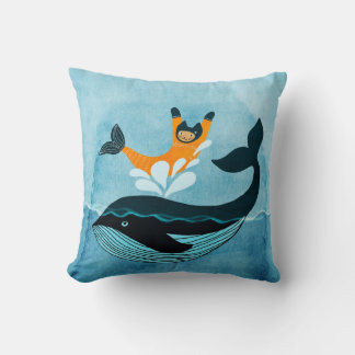 Almohada de gato sirena y ballena arrojando