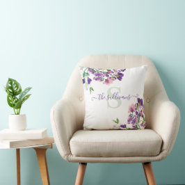 Almohada de guisante dulce con acuarela monogramad