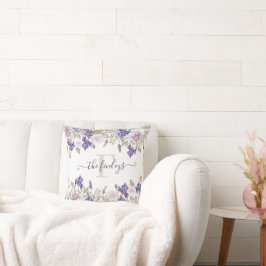 Almohada de Iris Lavanda con Acuarela Monogramada