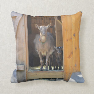 Almohada de la cabra de la mamá y del bebé