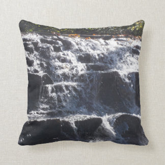 almohada de la cascada