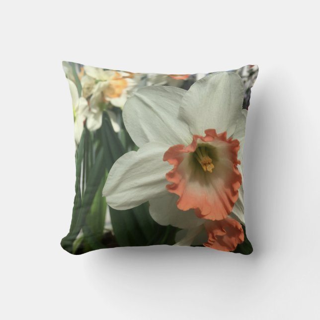 Almohada de la flor anaranjada y blanca (Anverso)