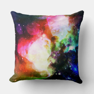 Almohada de la galaxia con nebulosa arco iris