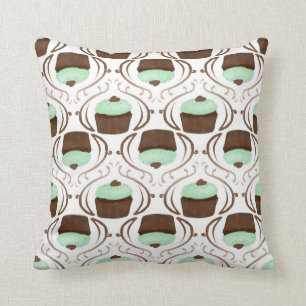 Almohada de la magdalena del chocolate de la verde