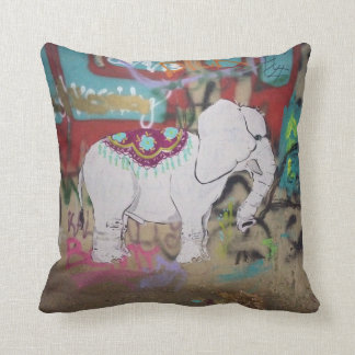 Almohada de la pintada del elefante