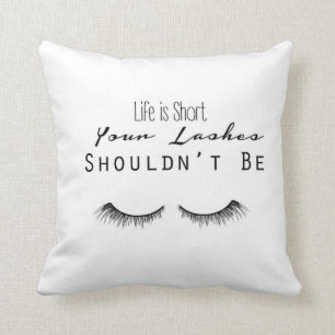 Almohada de la tipografía del maquillaje