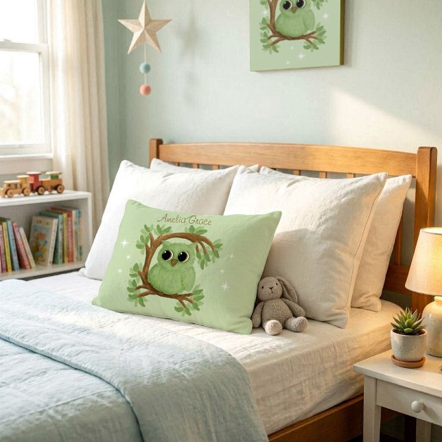 Almohada de lanzamiento de búho caprichoso (Sold separately )