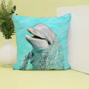 Almohada de lanzamiento de delfín sonriente feliz