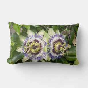 Almohada de lanzamiento de flor de pasión púrpura