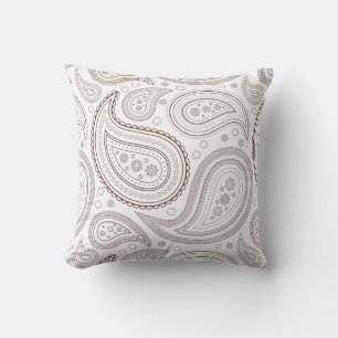 Almohada de lanzamiento de Paisley marrón sobre bl