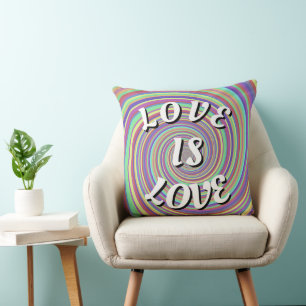 Almohada de lanzamiento del Orgullo de Amor es Amo