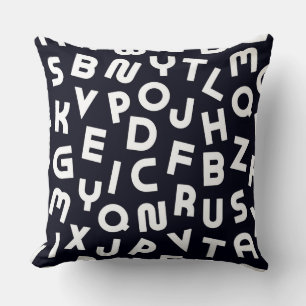 Almohada de letra alfabética negra/blanca