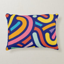 Almohada de líneas abstractas coloridas