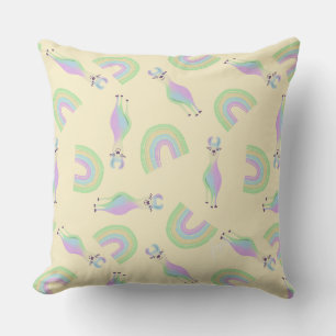 Almohada de Llamas Arcoíris - amarillo