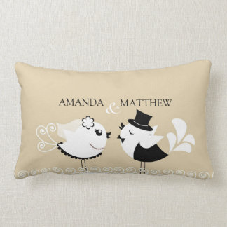 Almohada de los pájaros de novia y del novio de la