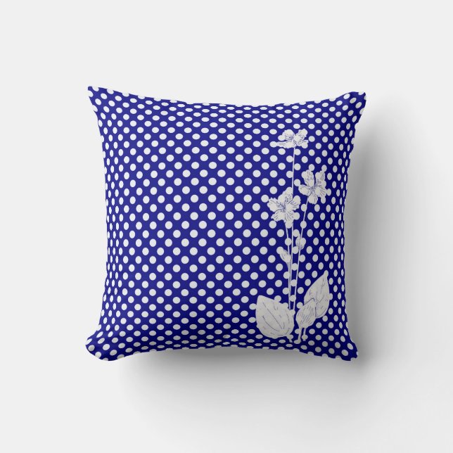 Almohada de lunares blancos y azules con flor blan (Anverso)