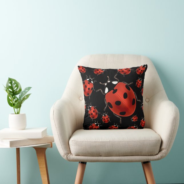 Almohada de mariquitas (Silla)