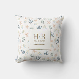 Almohada de monograma de boda con flores silvestre