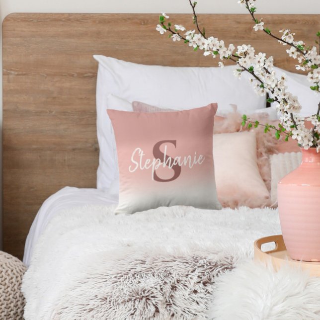Almohada de Monograma de Caligrafía Rosa con Degra (Subido por el creador)