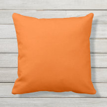 almohada de naranja al aire libre