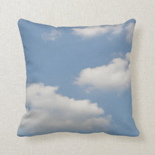 Almohada de nubes de cúmulo fluidas