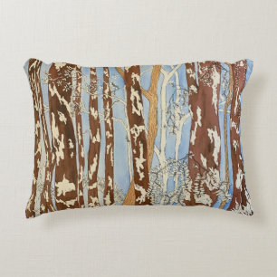 almohada de pintura de bosque marrón y azul