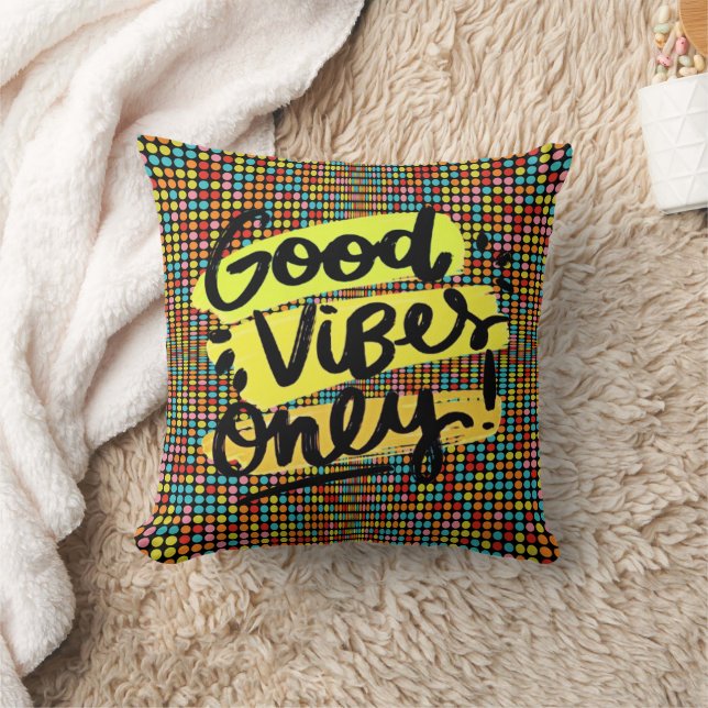 Almohada de Pop Art 'Sólo Buenas Vibraciones' (Manta)