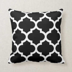 Almohada de Quatrefoil en blanco y negro