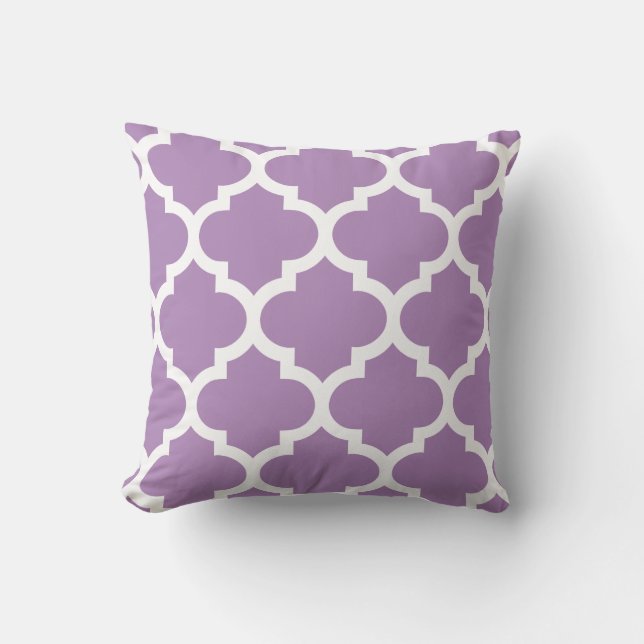 Almohada de Quatrefoil en púrpura de la violeta (Anverso)