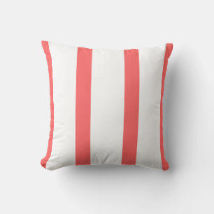 Almohada de rayas de coral y blanco
