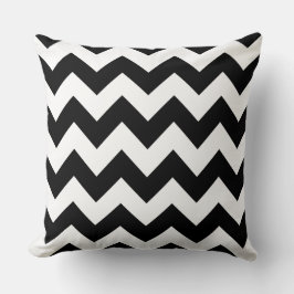 Almohada de rayas en zig zag blancas y negras