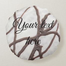 almohada de tarta marrón negra y blanca