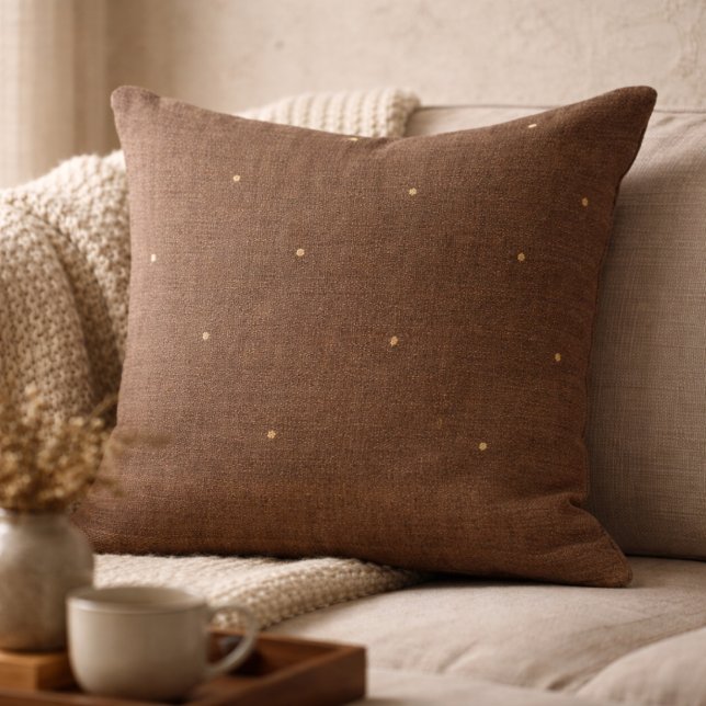 Almohada de Tirar Taupe Rústica de Hogar (Dark taupe woven texture print with subtle gold sparks, grounded layers for warm hearth spaces)