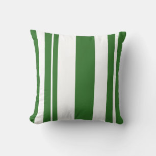 almohada de tiro blanco y verde a rayas