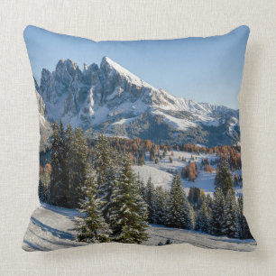 Almohada de tiro del paisaje del invierno de Alpe