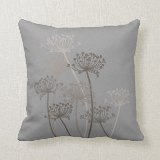 Almohada de tiro gráfica del marrón del hierro