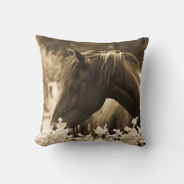 Almohada de tiro marrón hermosa del caballo (Anverso)
