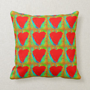 almohada de tiro roja del modelo de los corazones