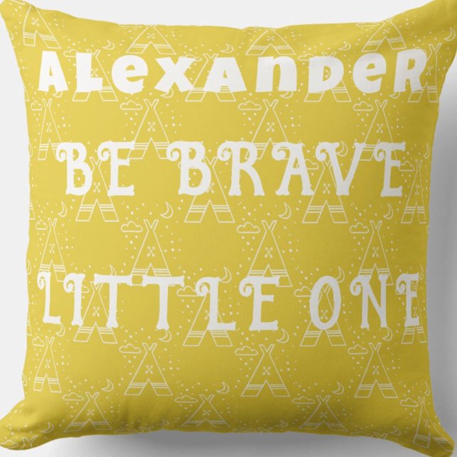 Almohada de trompas tribales amarillas y soleadas (Subido por el creador)