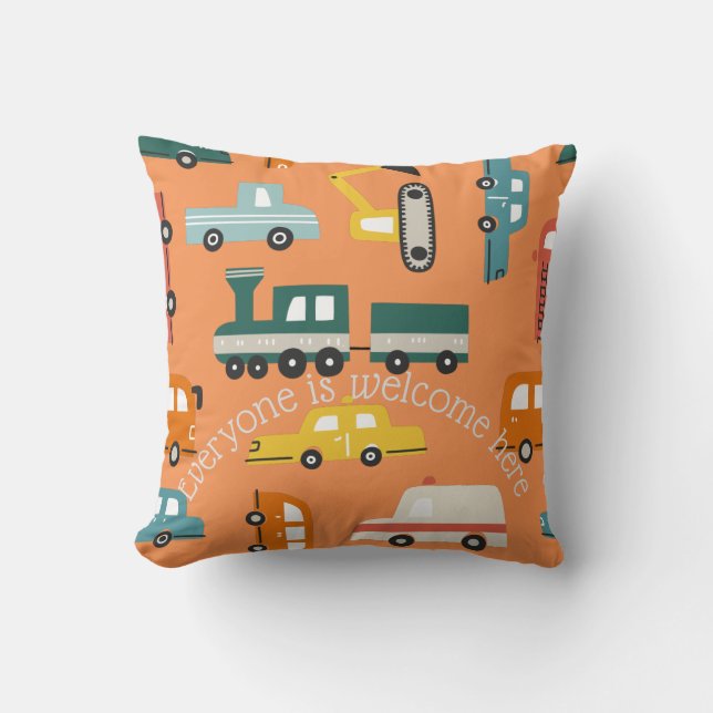 Almohada de Trucks Trains and Automobiles (Anverso)