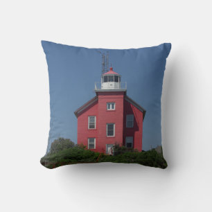 almohada de un lado del faro del puerto de Marquet