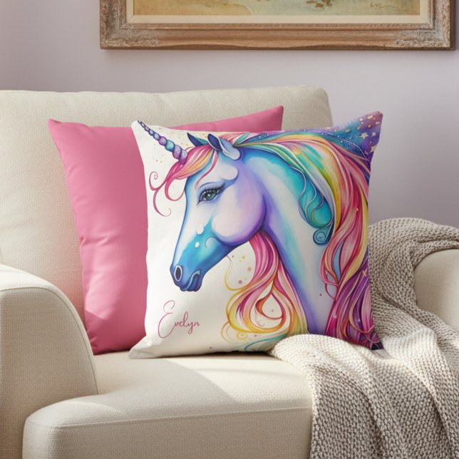 Almohada de unicornio con nombre personalizado (Unicorn pillow - front and back.)