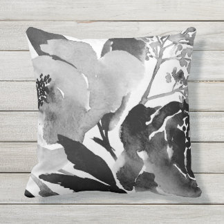 Almohada decorativa / acento floral en blanco y ne