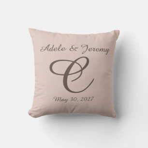 Almohada decorativa con monograma